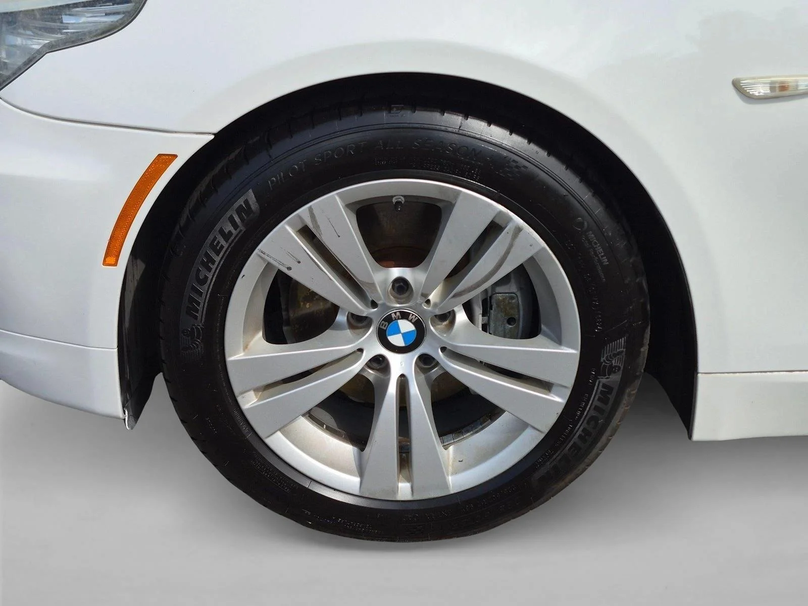 Used 2009 Alpine White BMW 528i image 24