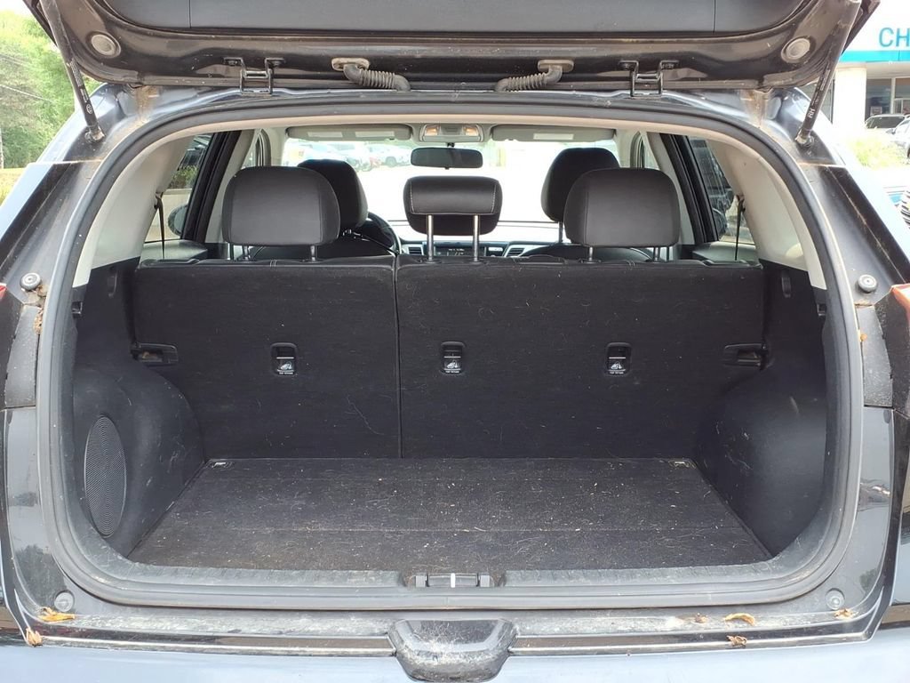 Used 2017 Black Kia EX image 8