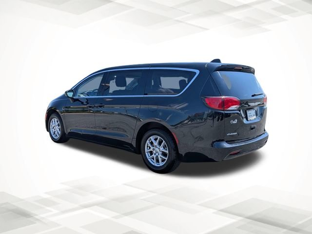 Used 2023 Black Chrysler LX image 7