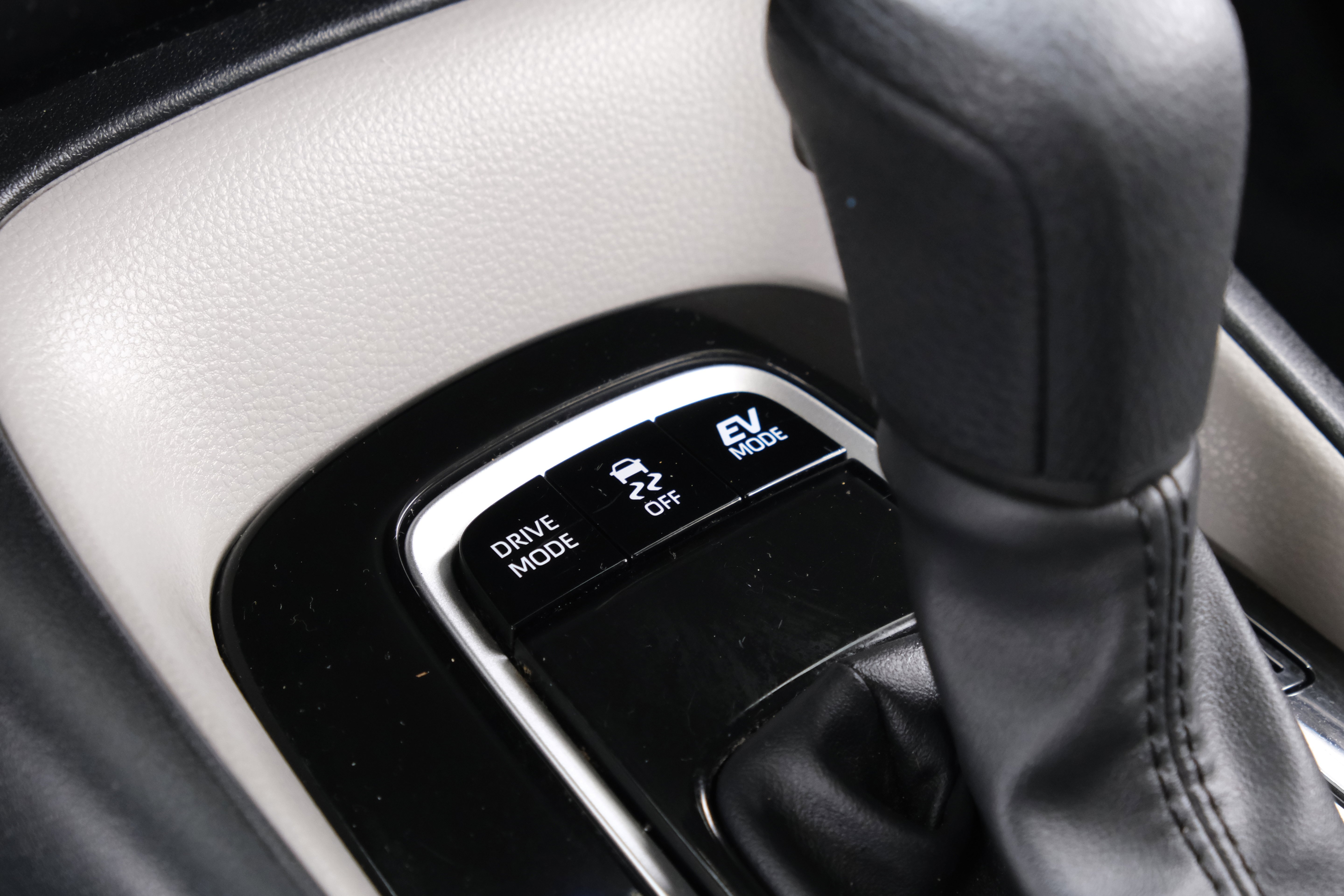 2024 Toyota Corolla LE - Photo 22