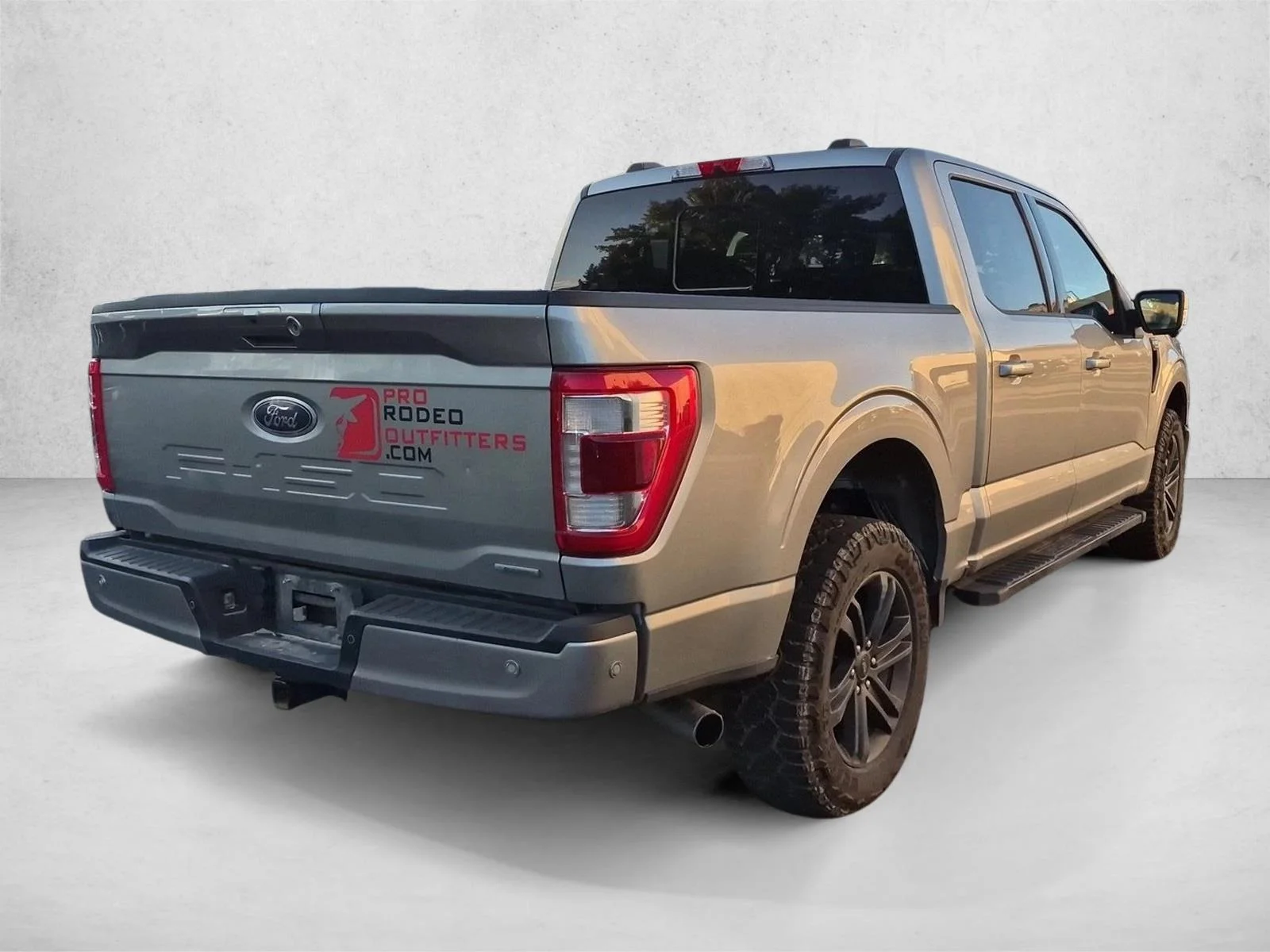 Used 2021 Iconic Silver Metallic Ford LARIAT image 5