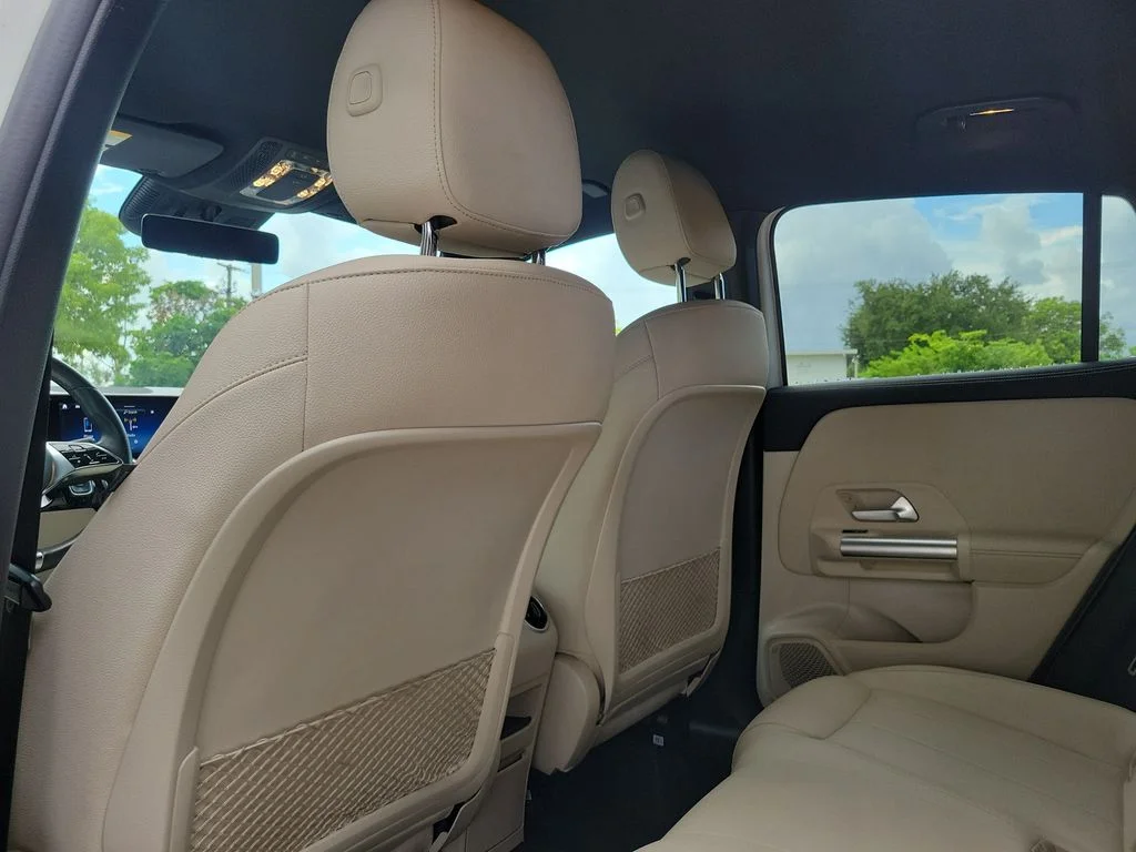 Used 2025 White Mercedes-Benz GLA 250 image 16