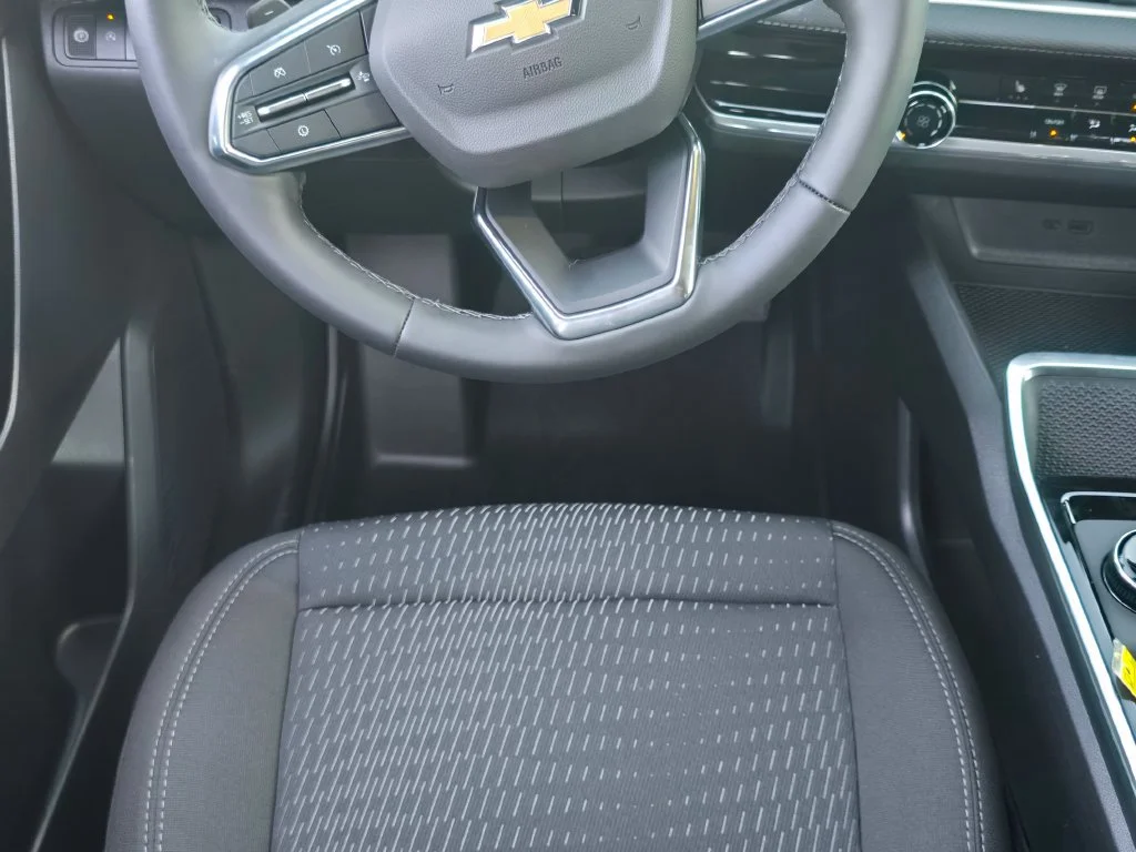 2027 Chevrolet Equinox LT - Photo 15