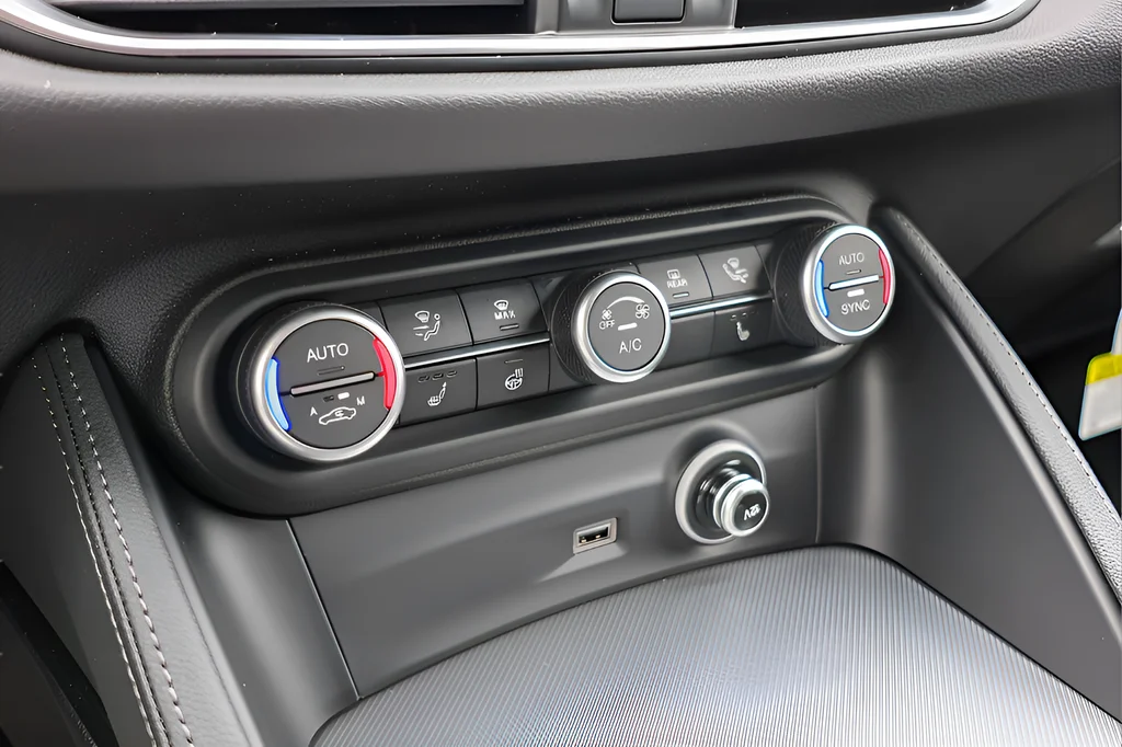 2026 Alfa Romeo Stelvio Base - Photo 26