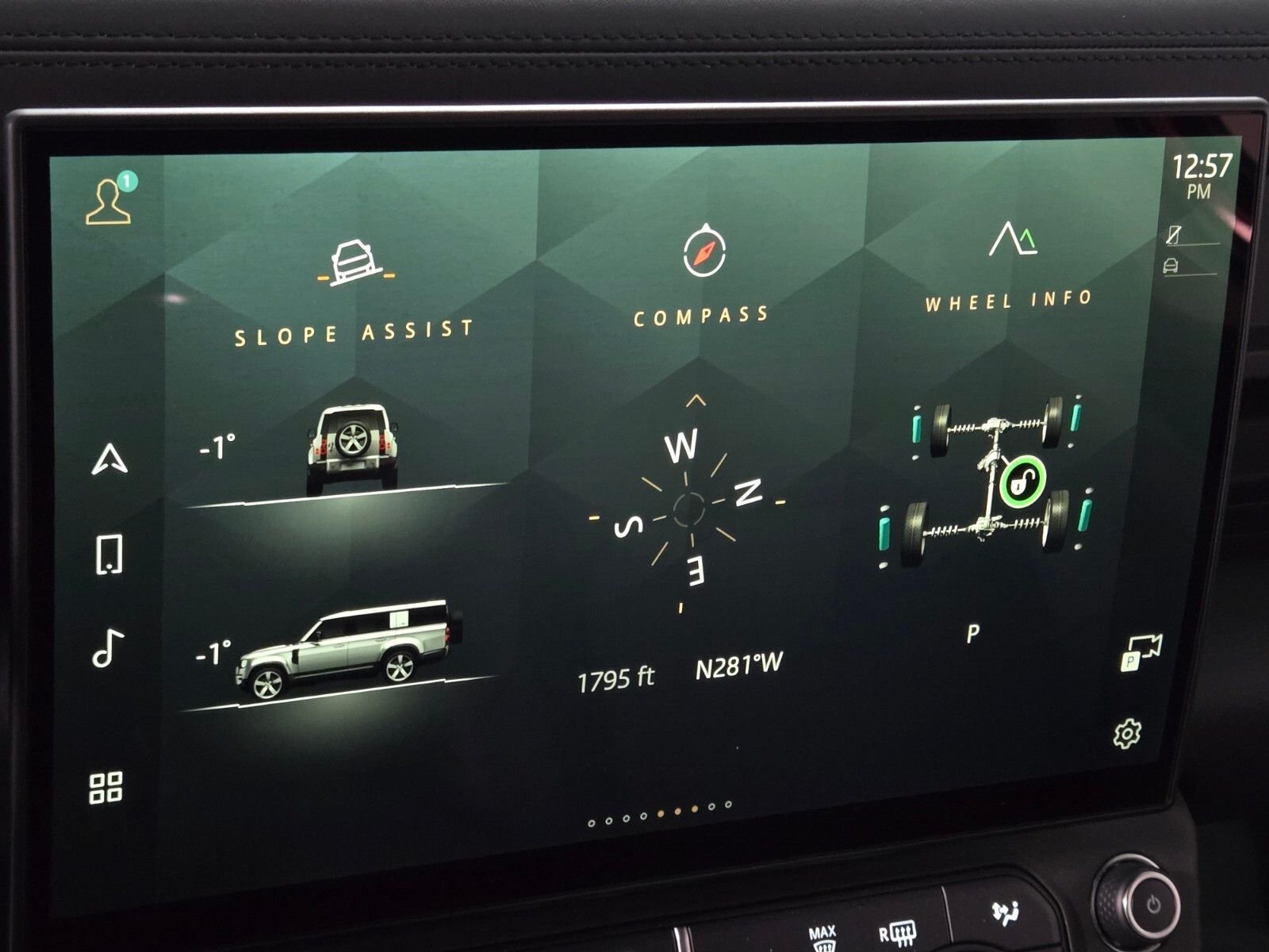 New 2026 Sedona Red Land Rover X-Dynamic SE image 33