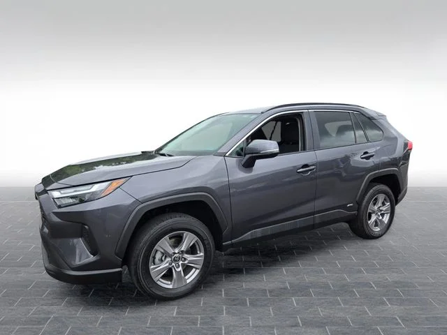 Used 2024 Gray Toyota XLE image 3