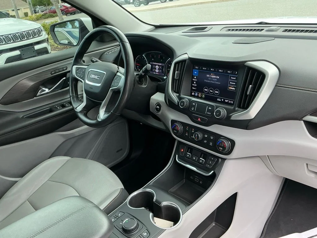 Used 2021 White GMC SLT image 19