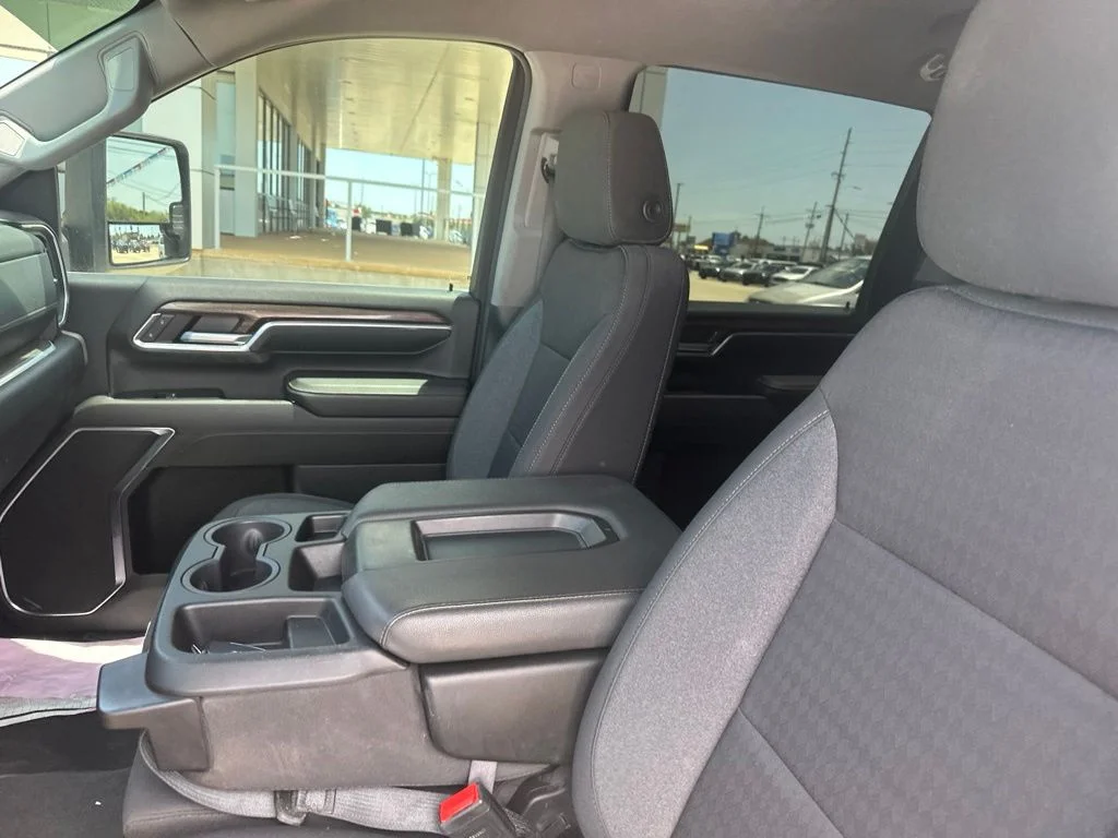 Used 2024 White Chevrolet LT image 2