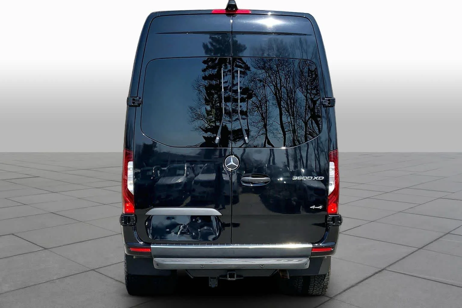Used 2022 Obsidian Black Metallic Mercedes-Benz  image 5