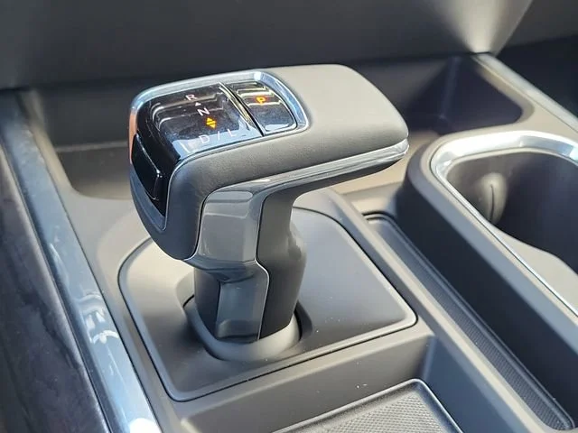 2025 Chevrolet Silverado 1500 LTZ - Photo 36