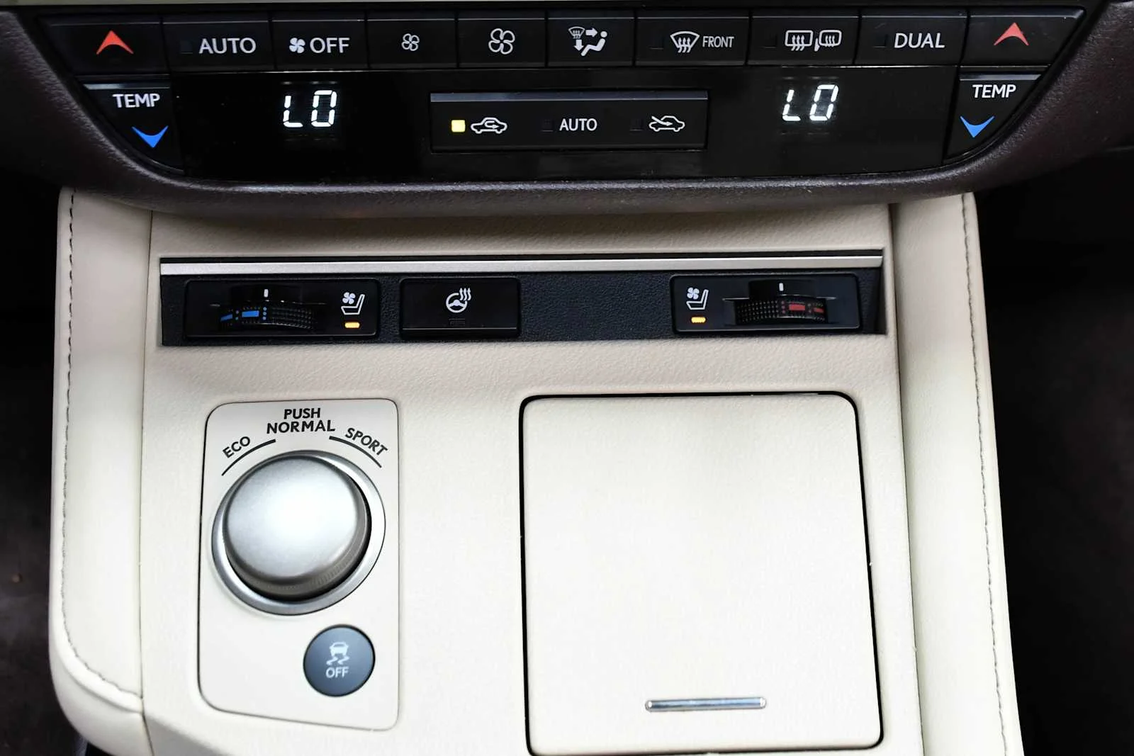 Used 2016 Eminent White Pearl Lexus  image 22