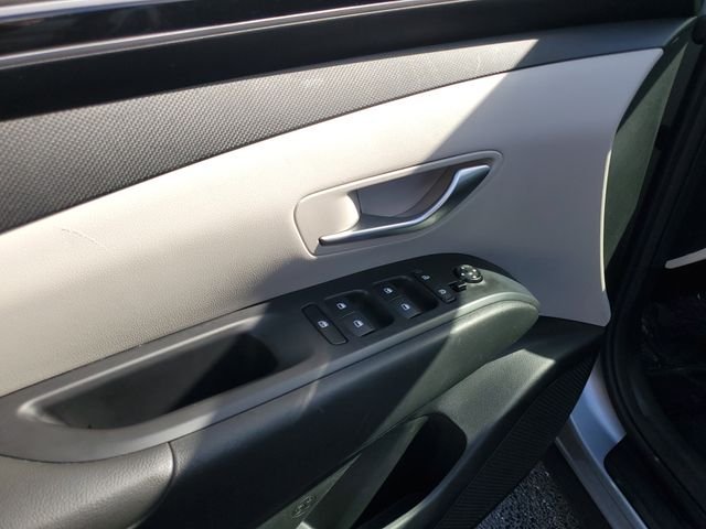 2023 Hyundai Tucson SE - Photo 8