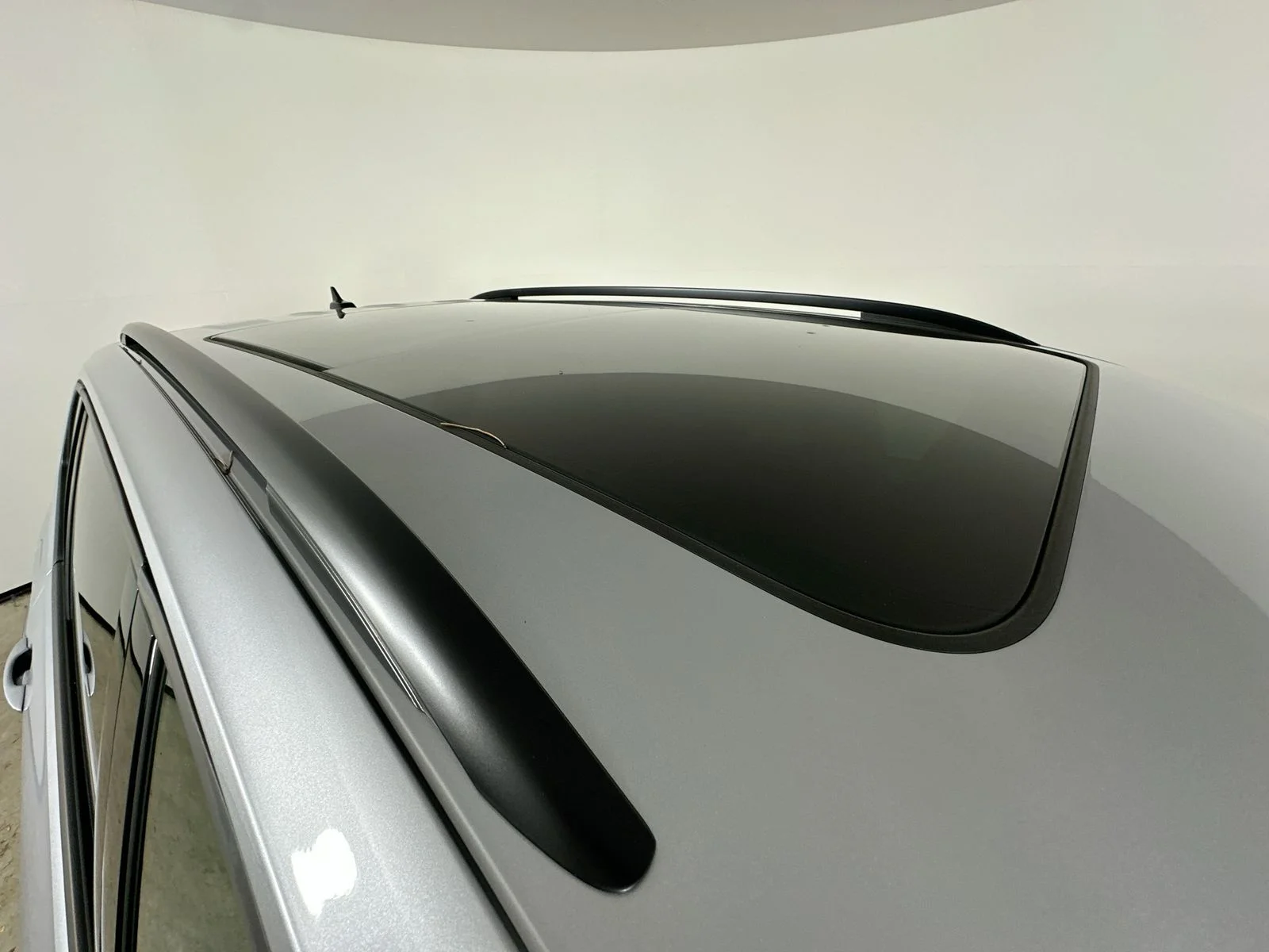 Used 2024 Silver Volkswagen  image 12