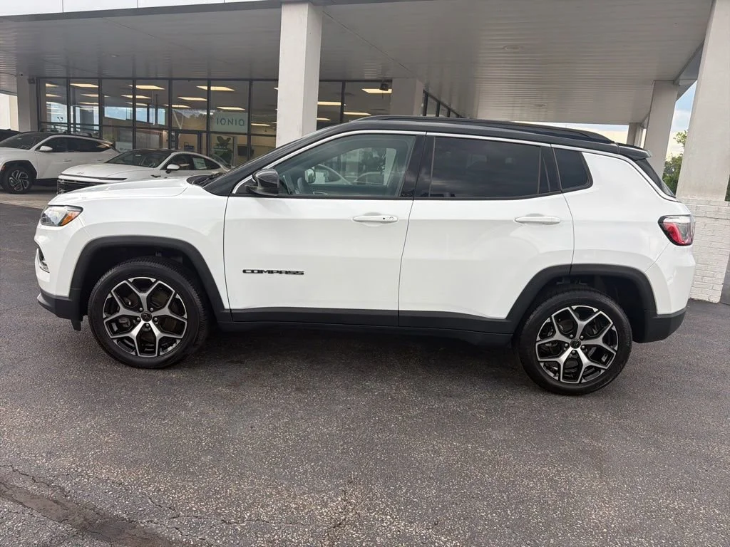 Used 2025 White Jeep Limited image 8