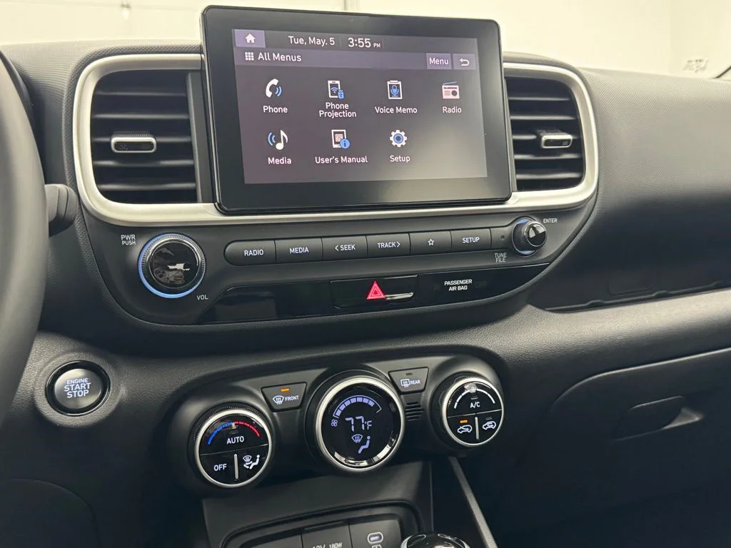 Used 2025 Lunar White Hyundai SEL image 22