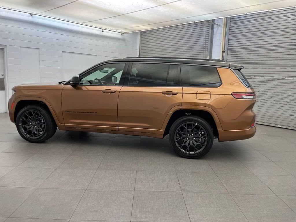 New 2026 Copper Shino Metallic Clear-Coat Exterior Paint Jeep Summit image 8