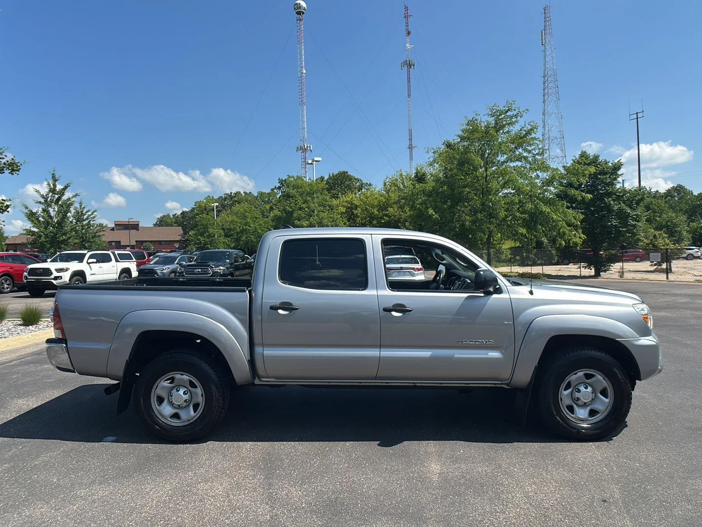 Used 2014 Silver Sky Metallic Toyota  image 9