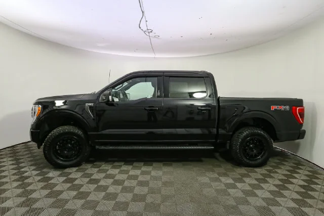 Used 2022 Black Ford XLT image 6