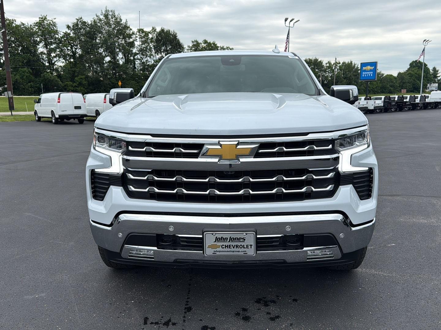 2026 Chevrolet Silverado 1500 LTZ - Photo 15