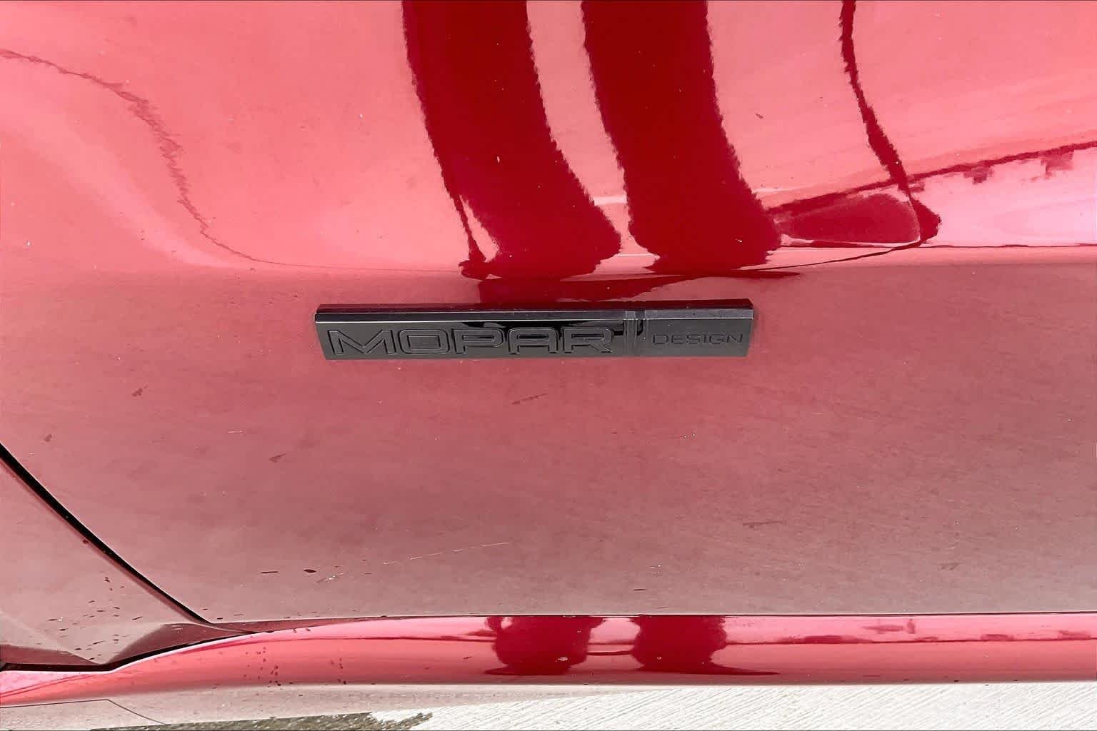 Used 2018 Octane Red Pearlcoat Dodge SRT image 9