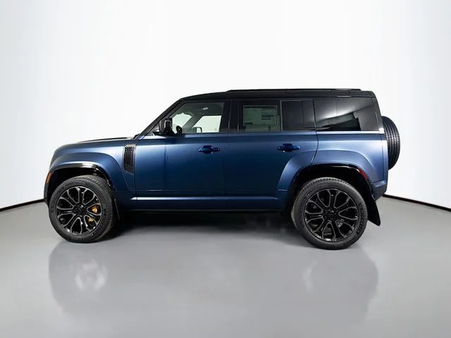 New 2026 Sargasso Blue Land Rover  OCTA image 8