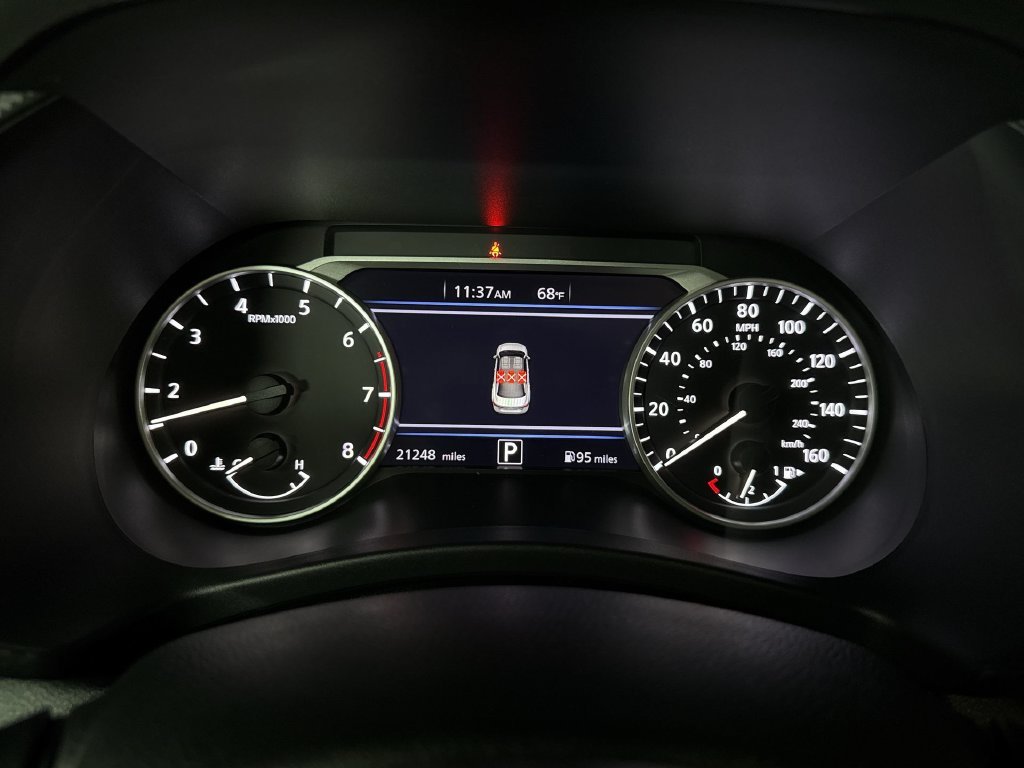Certified Used 2025 Aspen White Nissan SR image 21
