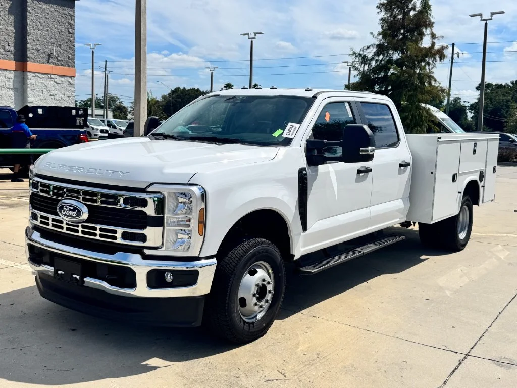 New 2027 White Ford XL image 9