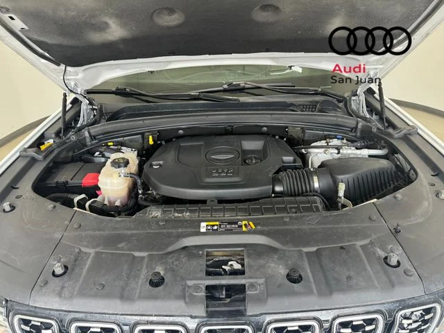Used 2023 White Jeep Summit image 9