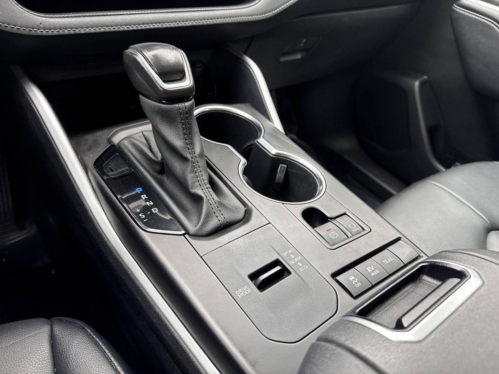 Used 2020 Midnight Black Metallic Toyota XLE image 24
