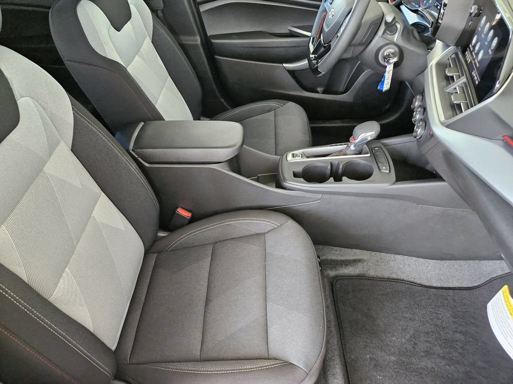 New 2026 Mosaic Black Metallic Chevrolet 1RS image 13