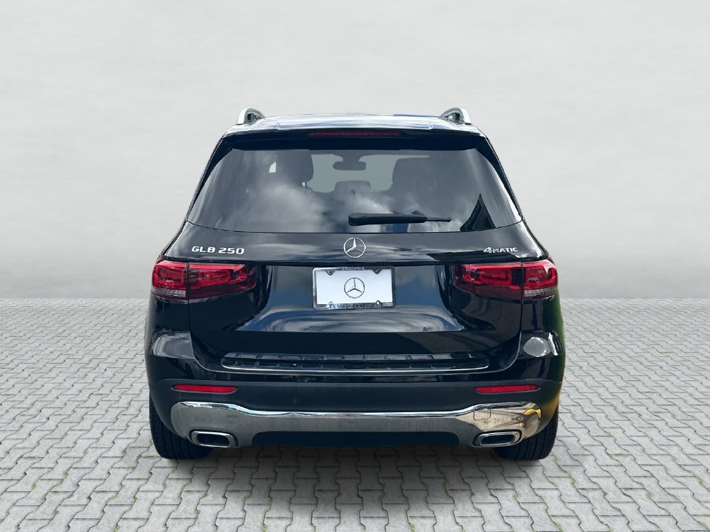 Used 2022 Night Black Mercedes-Benz GLB 250 image 6