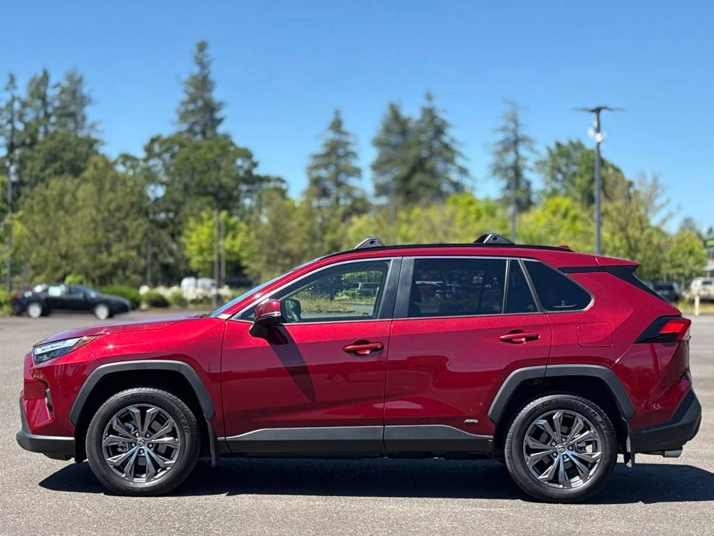 Used 2025 Red Toyota XLE Premium image 2