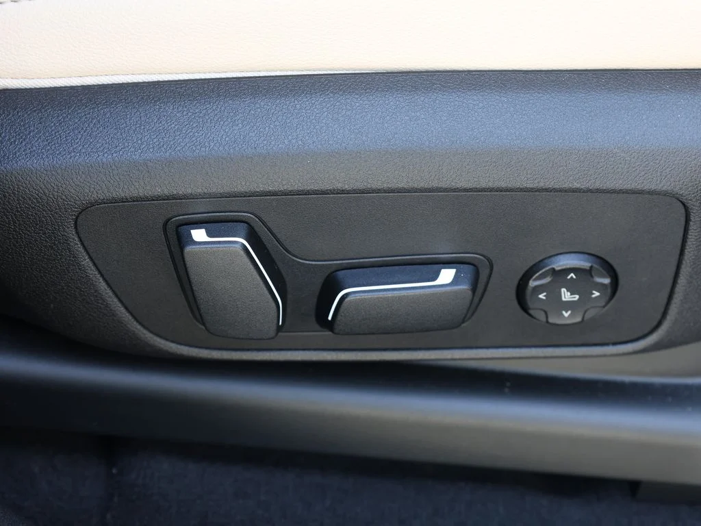 2025 BMW X4 30i - Photo 23