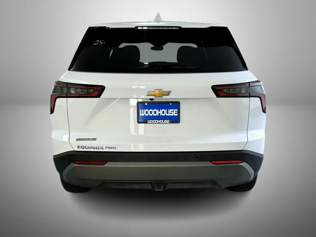 Used 2025 White Chevrolet LT image 6