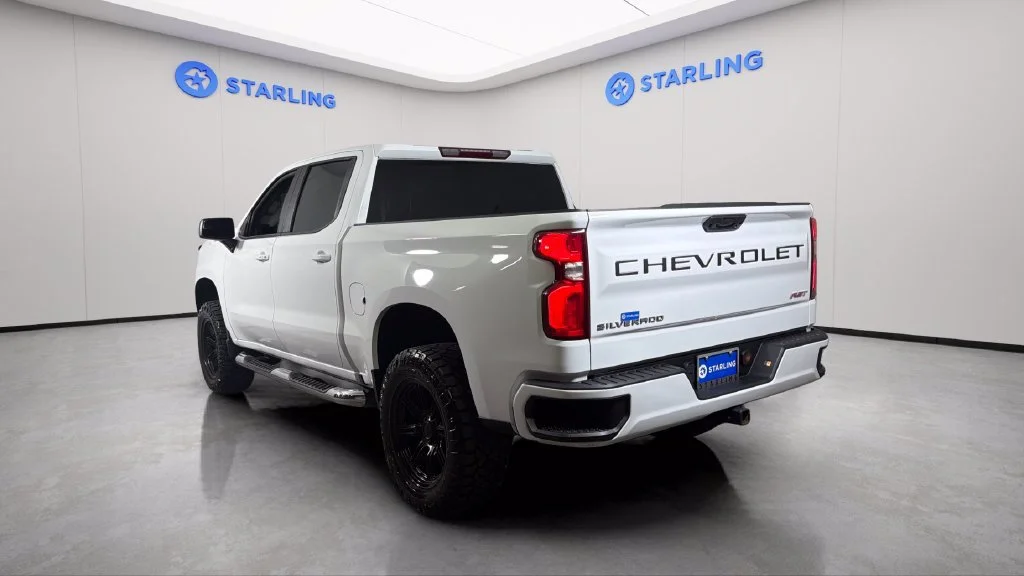 Used 2024 Summit White Chevrolet RST image 6