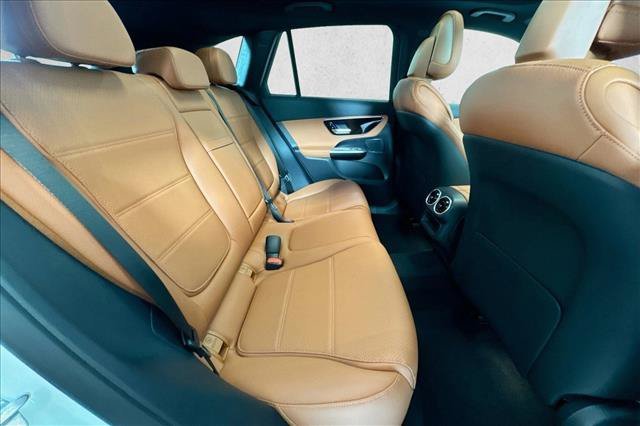New 2026 Polar White Mercedes-Benz GLC 300 image 55