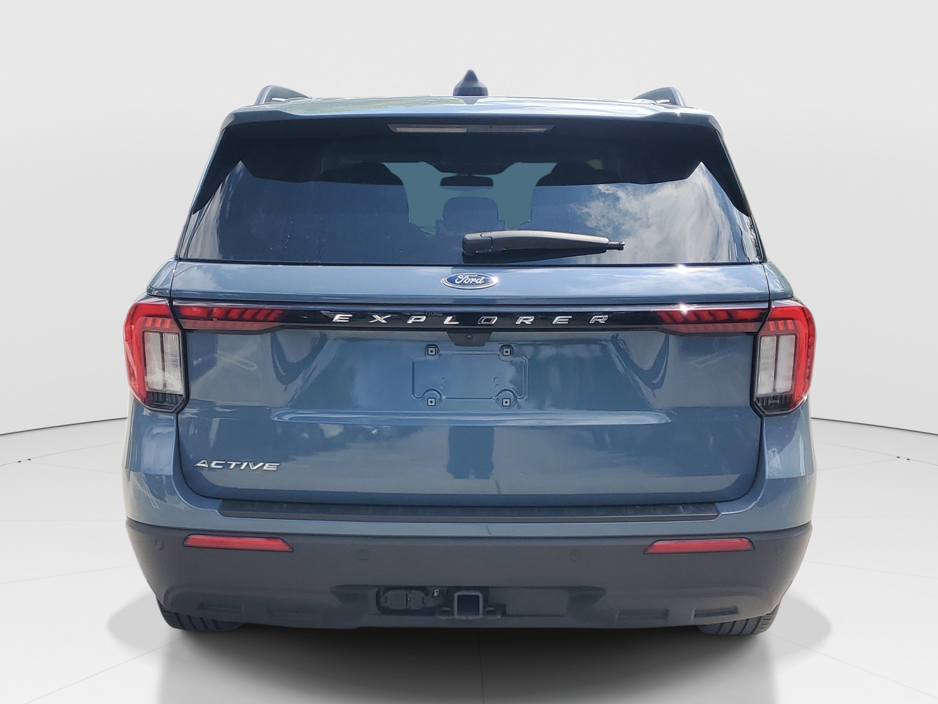 Used 2025 Vapor Blue Ford Active image 4