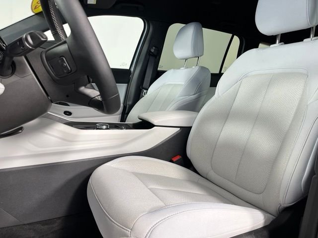 Used 2026 Silver Jeep Laredo image 17