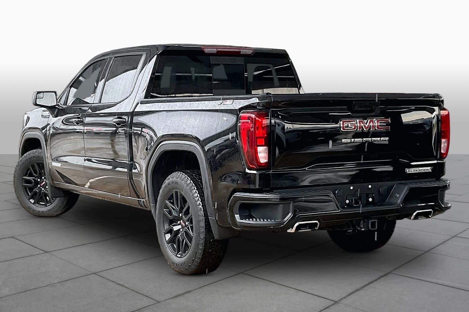 Used 2024 Onyx Black GMC Elevation image 12