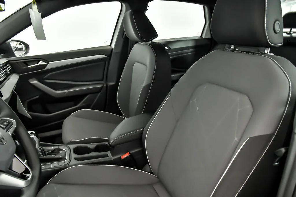 New 2026 White Volkswagen 1.5T Sport image 7