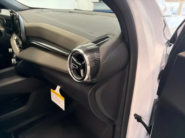 New 2027 Summit White Chevrolet LT image 23