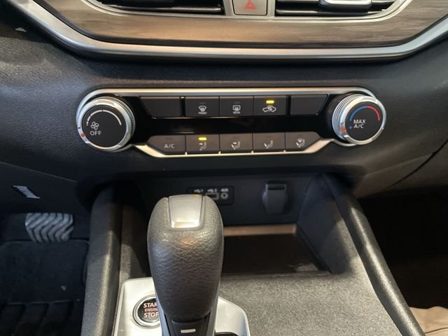 2025 Nissan Altima SV - Photo 25