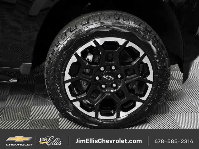 New 2026 Black Chevrolet Z71 image 39