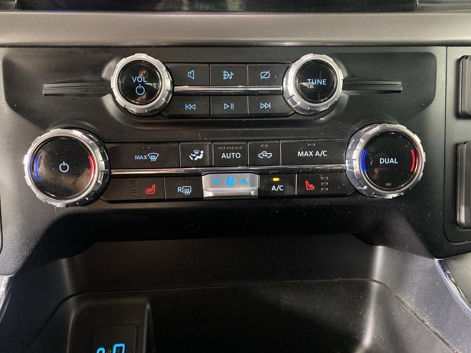 Used 2024 Darkened Bronze Ford XLT image 25