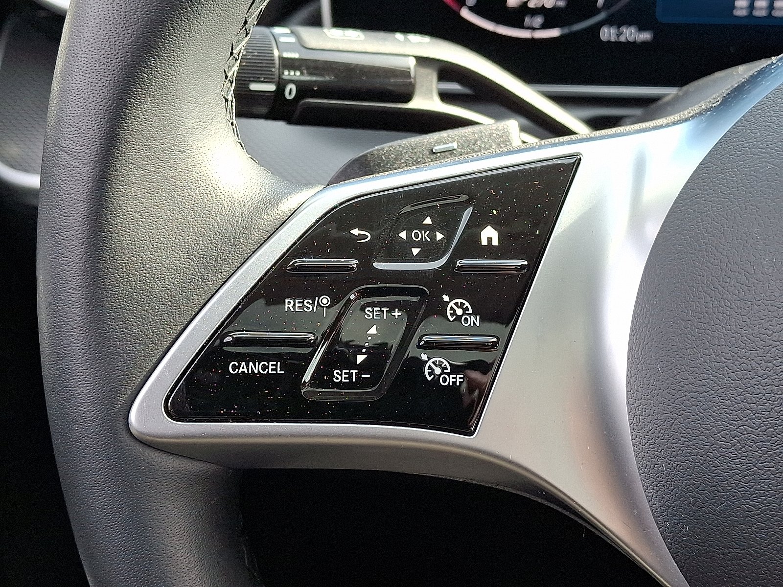 2025 Mercedes-Benz C-Class Sedan C 300 - Photo 20