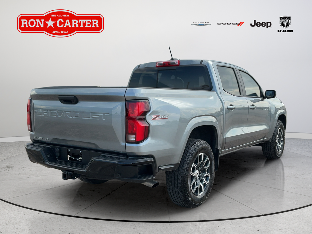 Used 2025 Gray Chevrolet Z71 image 6