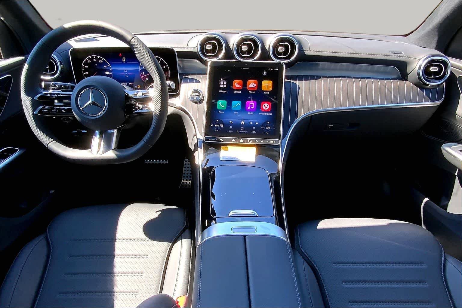 New 2026 Cirrus Silver Metallic Mercedes-Benz GLC 300 image 5