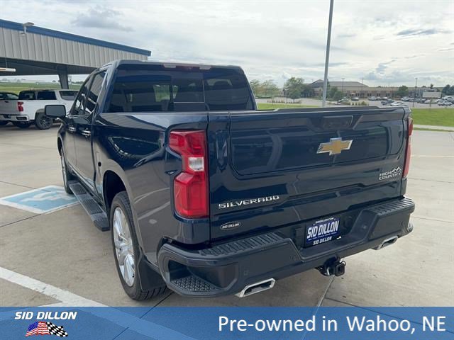 Used 2023 Northsky Blue Metallic Chevrolet High Country image 3