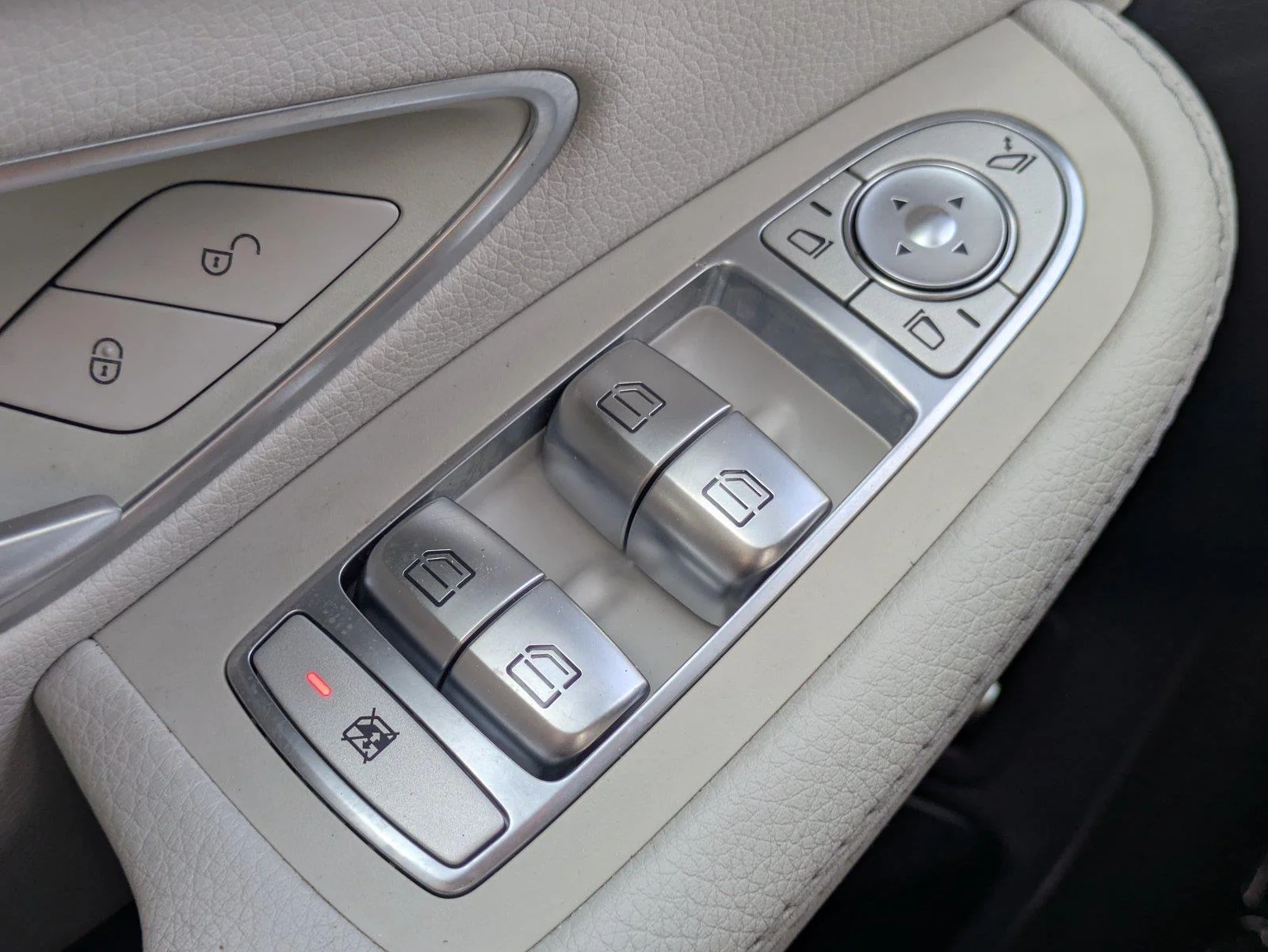Used 2018 Gray Mercedes-Benz C 300 image 25