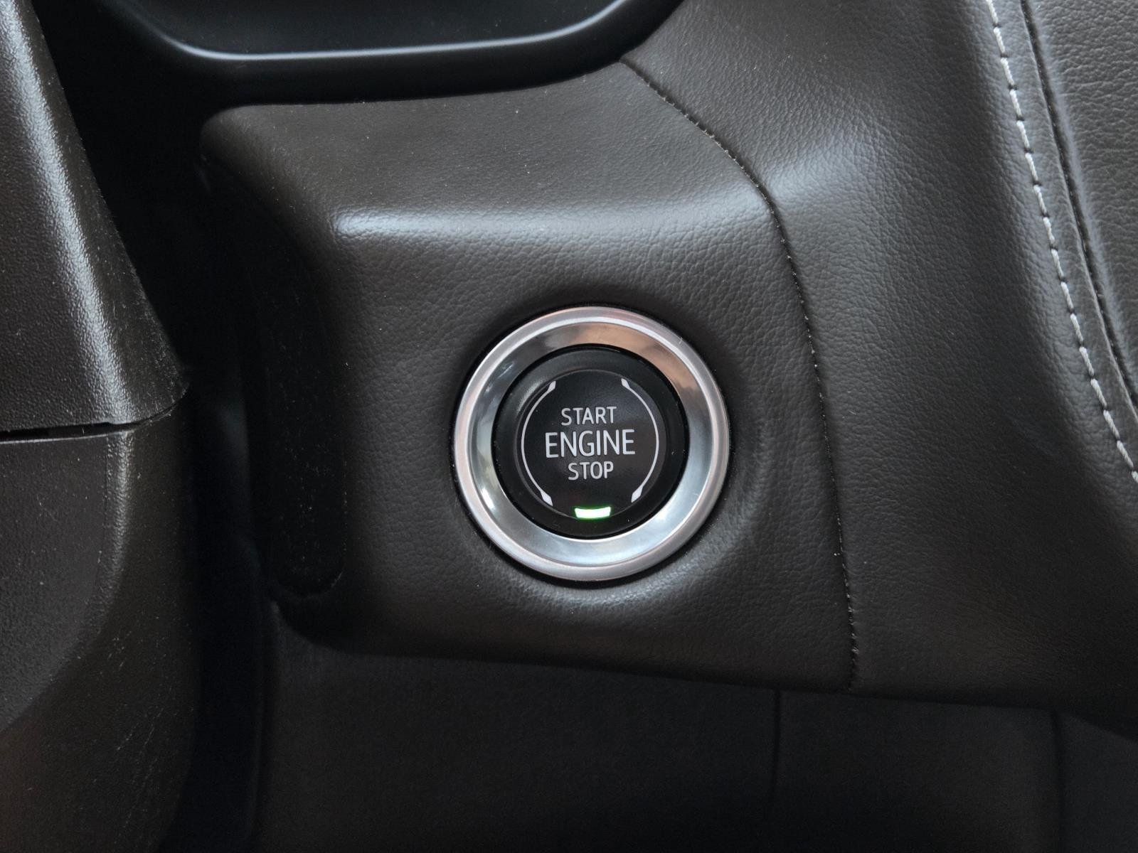 Used 2023 Summit White GMC SLE image 25